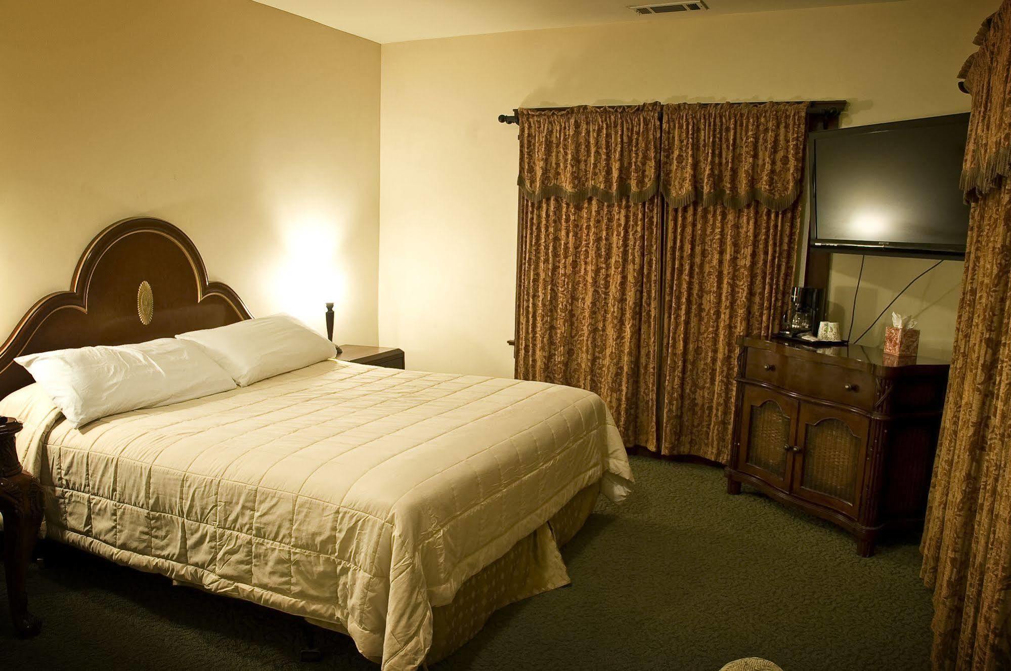Glen Tavern Inn Santa Paula Kültér fotó